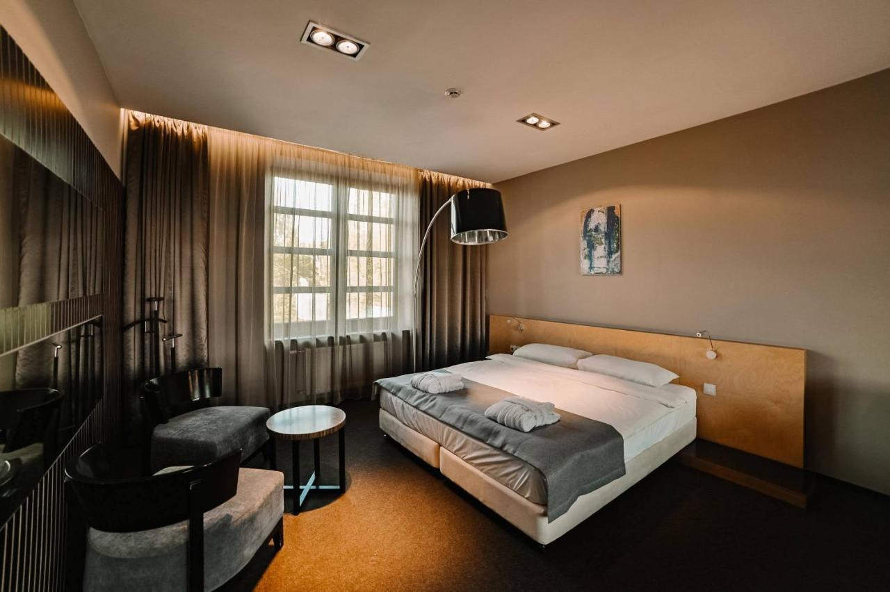Park Hotel Switzerland Obariv Exterior foto