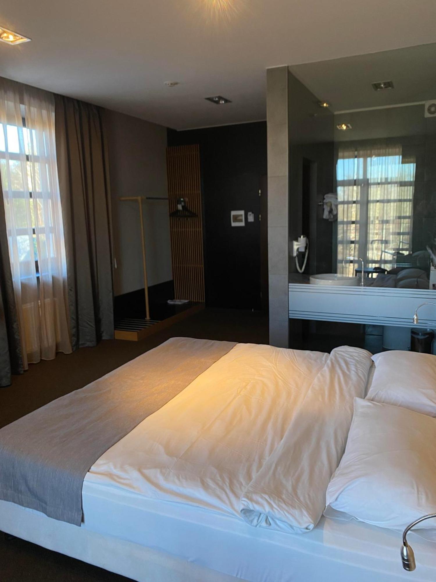 Park Hotel Switzerland Obariv Exterior foto