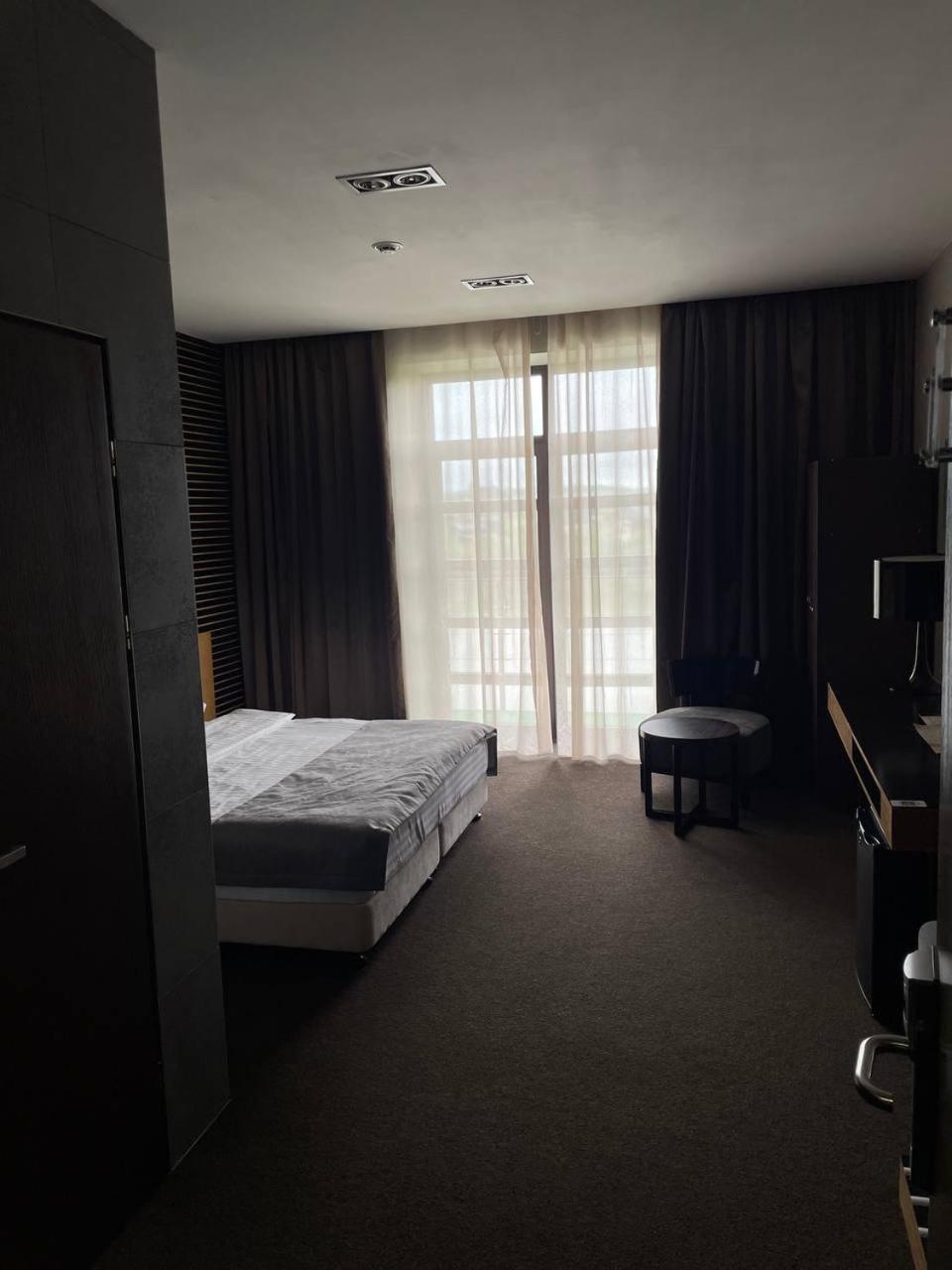 Park Hotel Switzerland Obariv Exterior foto